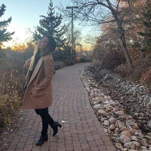 Meet your Posher, Jae